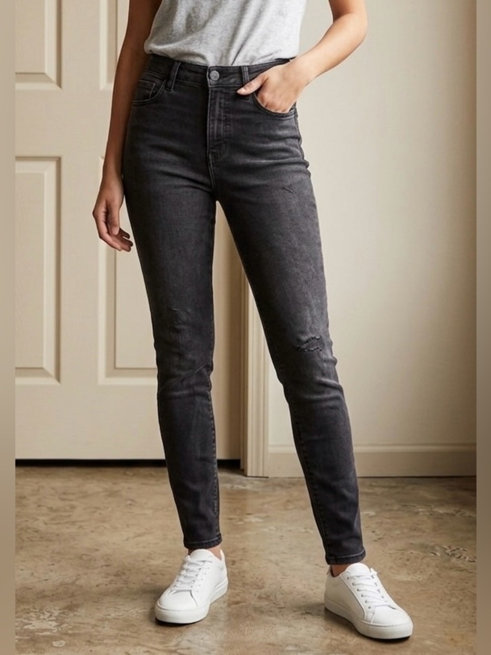 AMERICAN EAGLE Ne(x)t Level Stretch High-Rise Jeggings - Size 10
